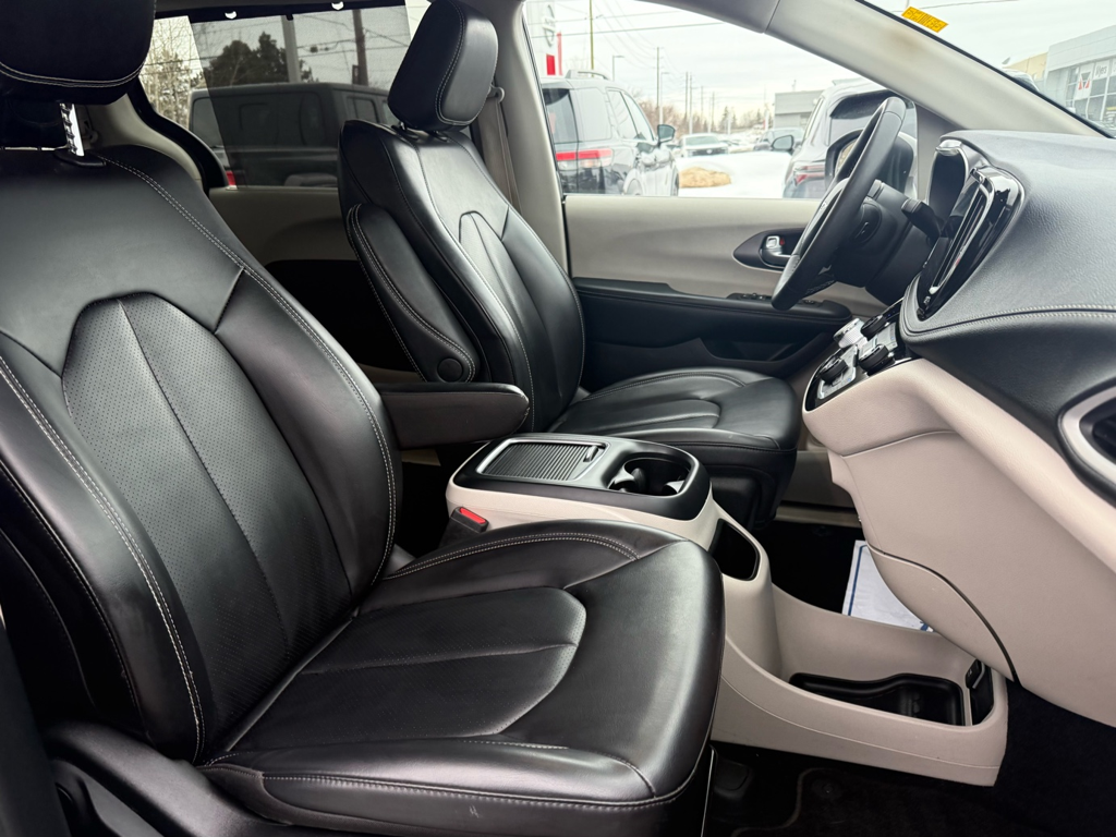 2023 Chrysler Pacifica - Gallery image 22