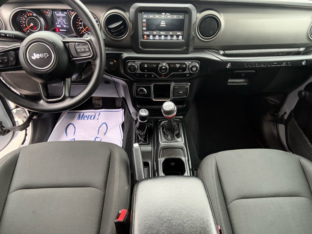 2022 Jeep Wrangler - Gallery image 13