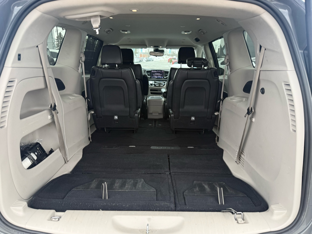 2023 Chrysler Pacifica - Gallery image 32