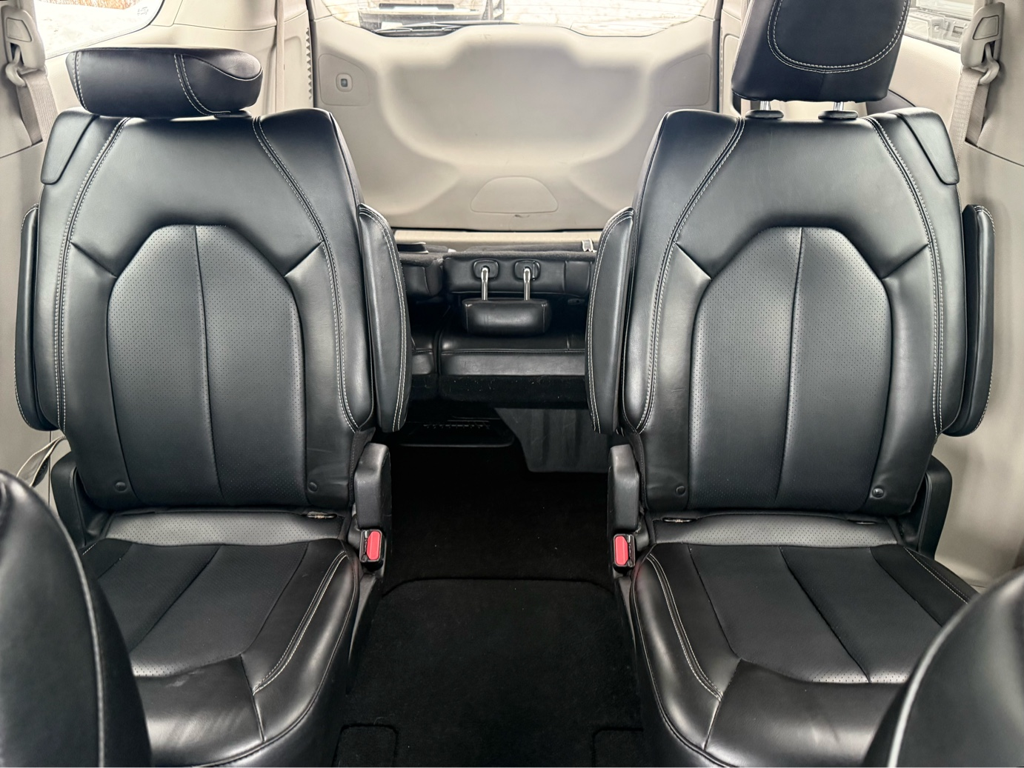 2023 Chrysler Pacifica - Gallery image 24