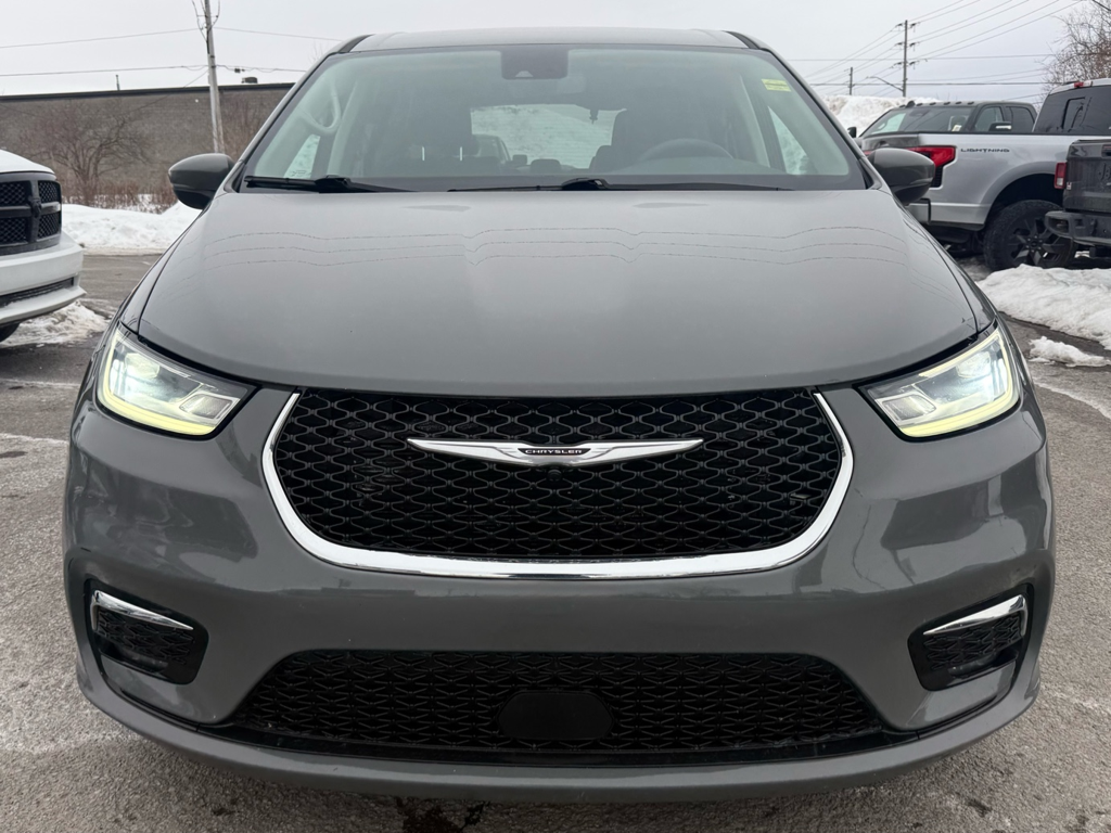2023 Chrysler Pacifica - Gallery image 1