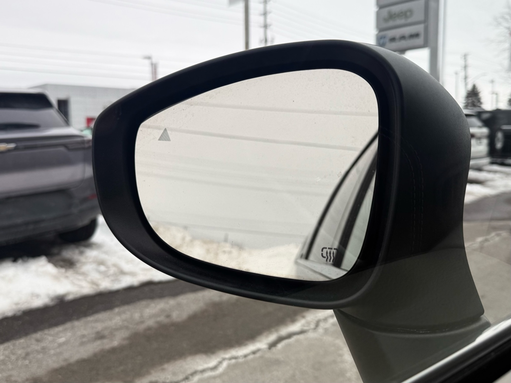 2023 Chrysler Pacifica - Gallery image 8