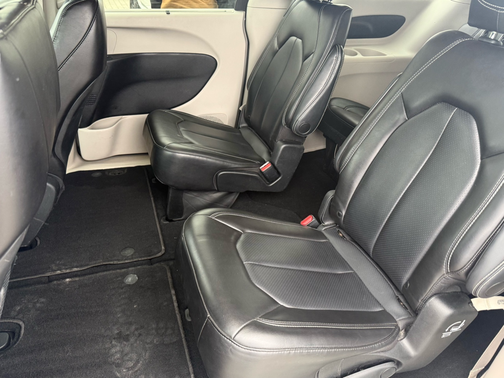 2023 Chrysler Pacifica - Gallery image 23