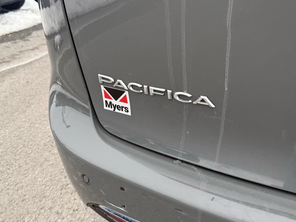 2023 Chrysler Pacifica - Gallery image 7