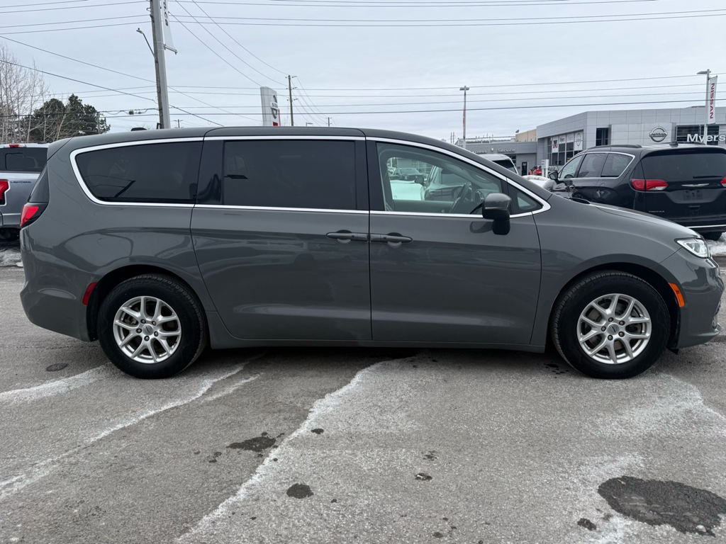 2023 Chrysler Pacifica - Gallery image 4