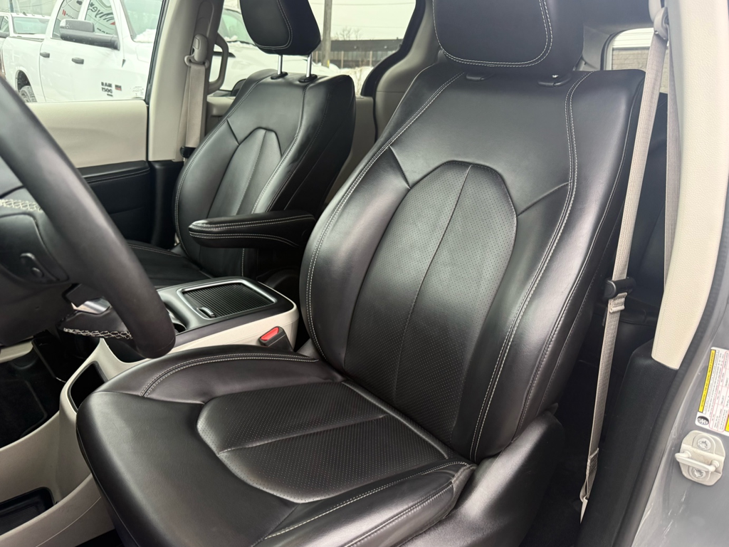 2023 Chrysler Pacifica - Gallery image 10