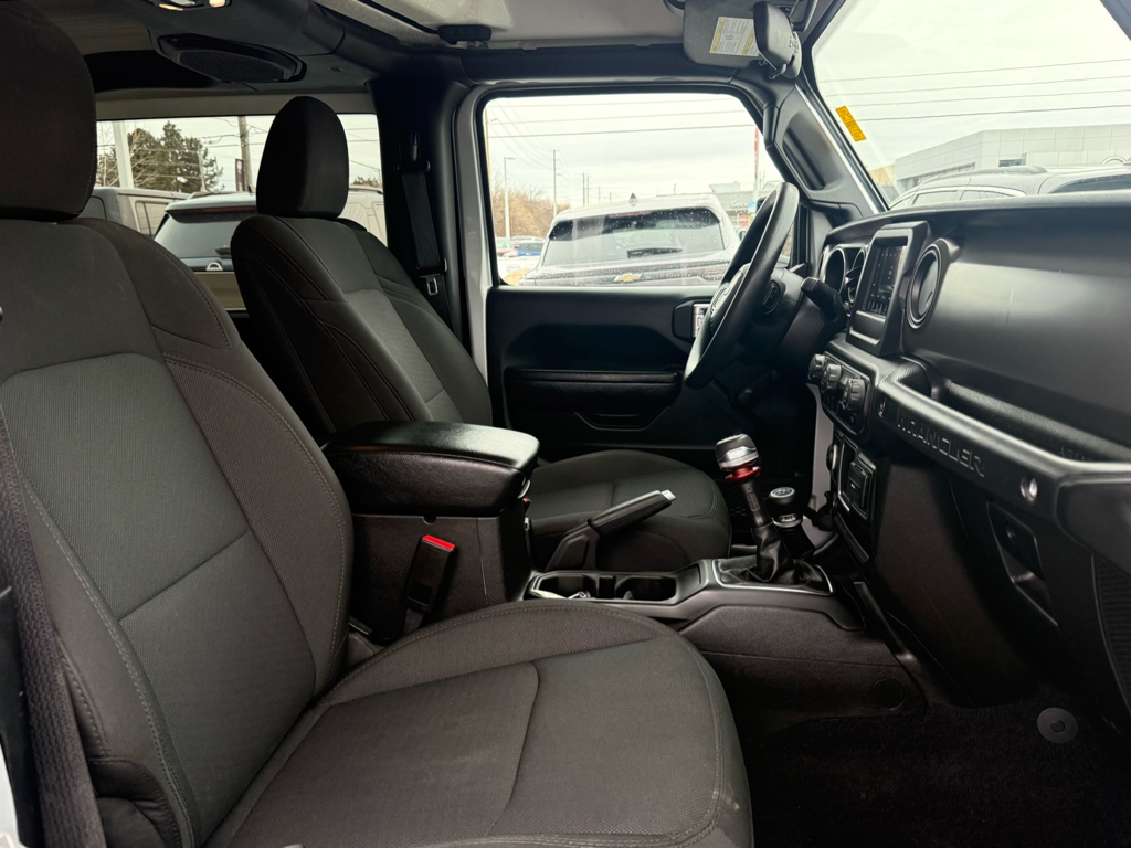 2022 Jeep Wrangler - Gallery image 21