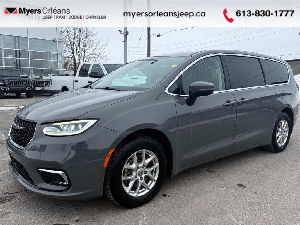2023 Chrysler Pacifica Touring-L