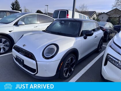 used 2025 MINI 3 Door car, priced at $38,688
