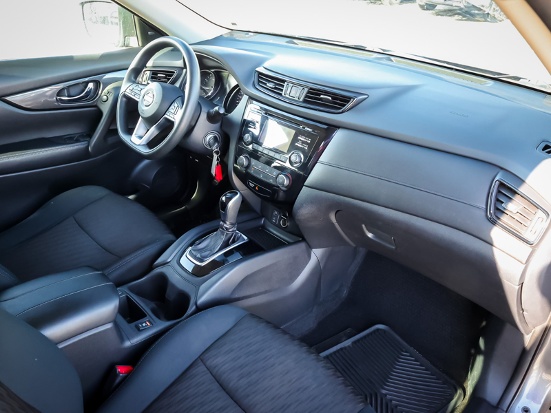 2017 Nissan Rogue - Gallery image 10