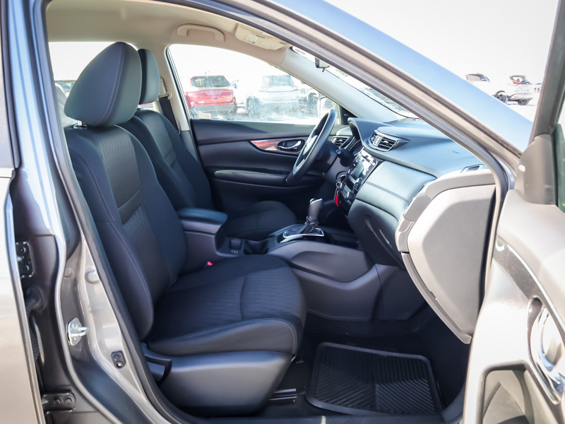 2017 Nissan Rogue - Gallery image 9