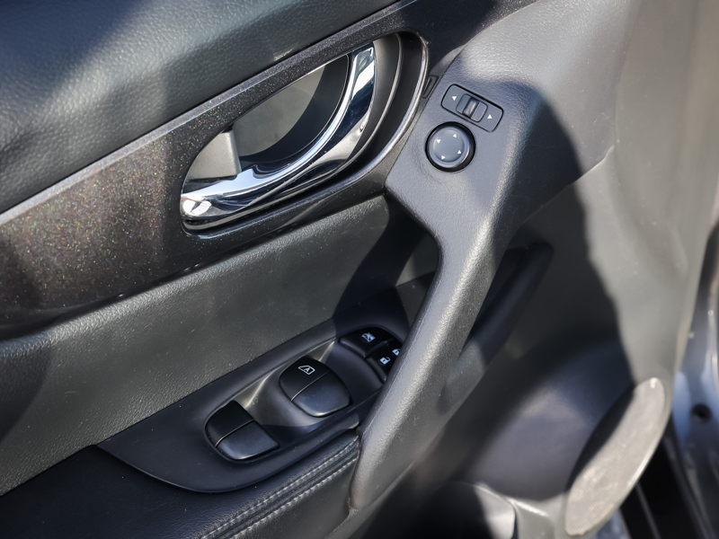 2017 Nissan Rogue - Gallery image 13