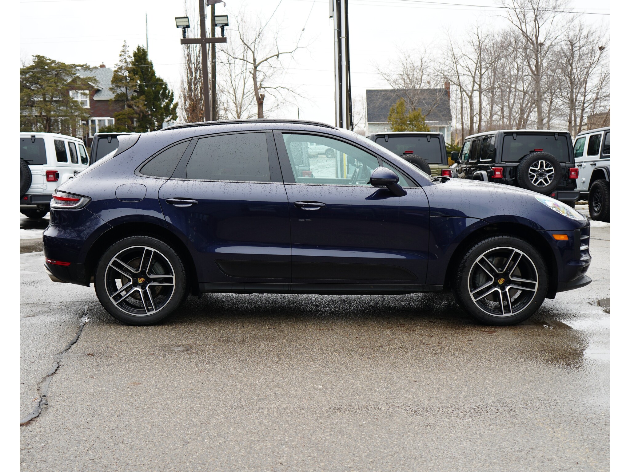 2019 PORSCHE MACAN