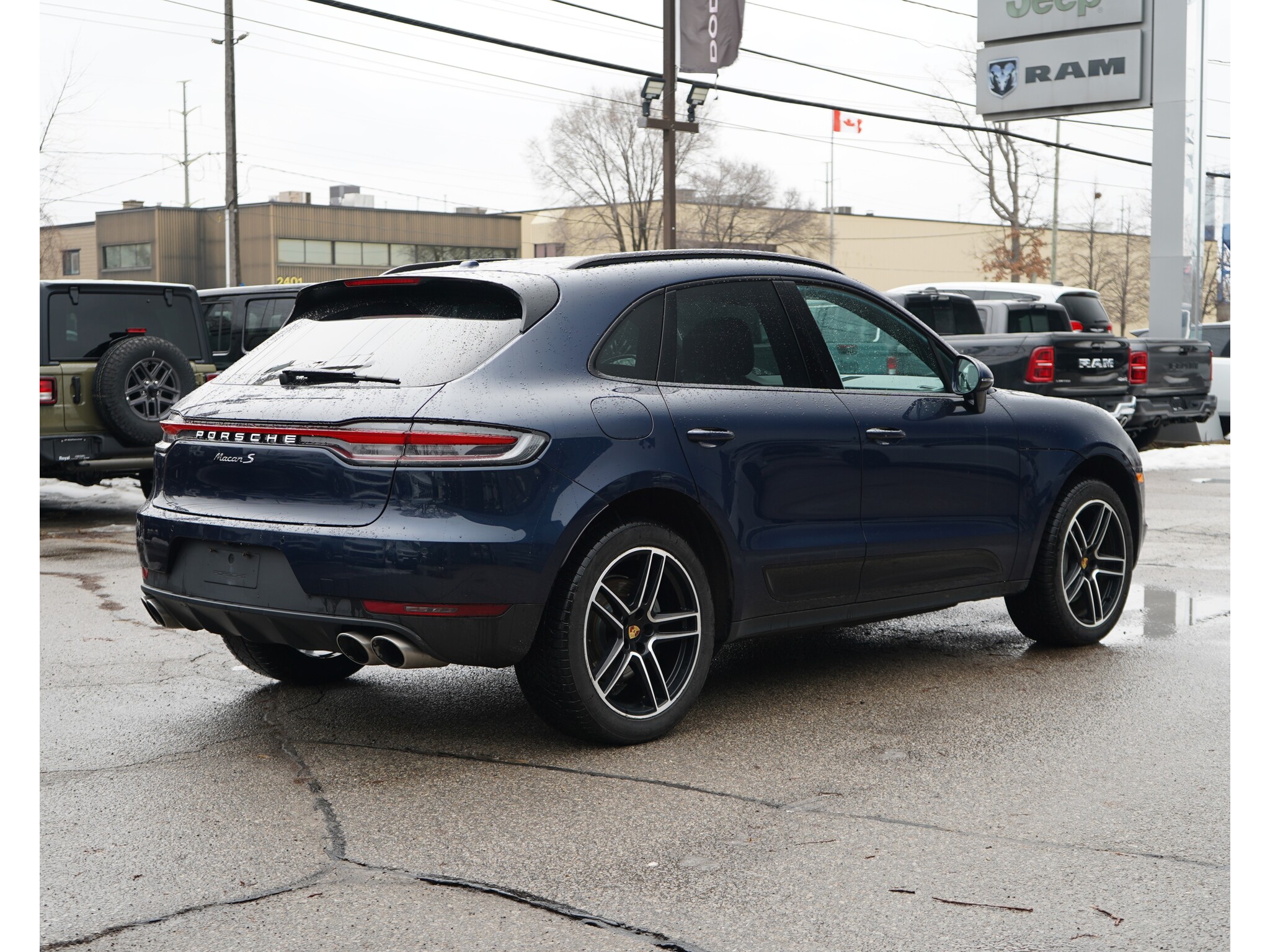 2019 PORSCHE MACAN