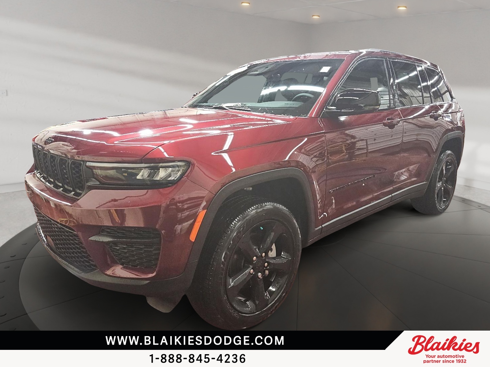 Red 2025 Jeep Grand Cherokee Altitude 4WD SUV / Crossover Four-Wheel Drive 8-Speed Automatic