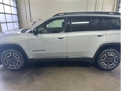 used 2026 Jeep Cherokee car, priced at $54,598