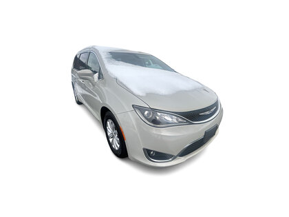 used 2017 Chrysler Pacifica car, priced at $15,998