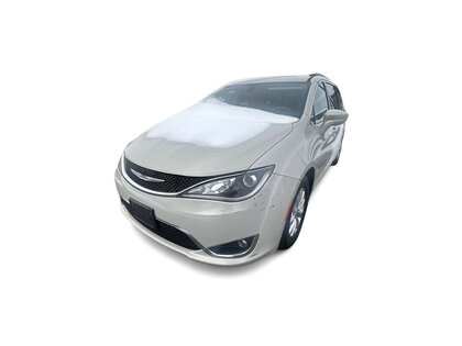 used 2017 Chrysler Pacifica car, priced at $15,998