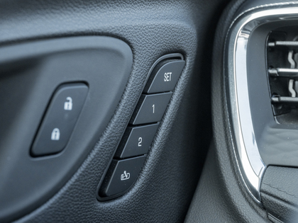 used 2025 Buick Encore GX car, priced at $32,995