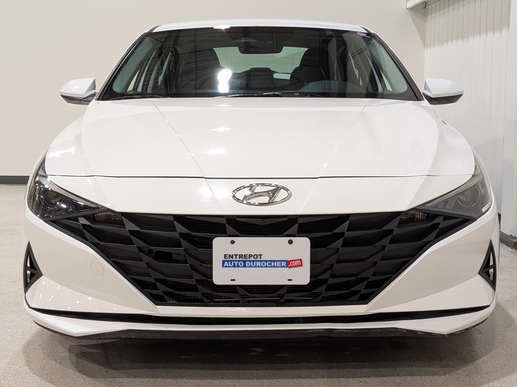 Hyundai Elantra 2022