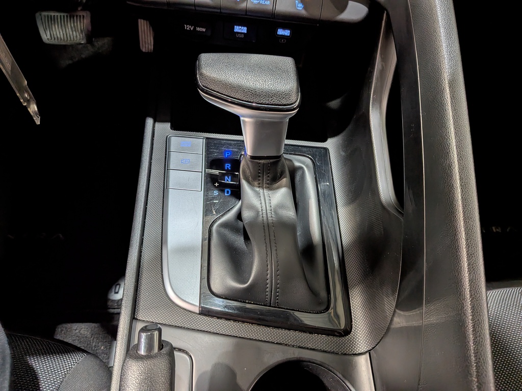 Hyundai Elantra 2022