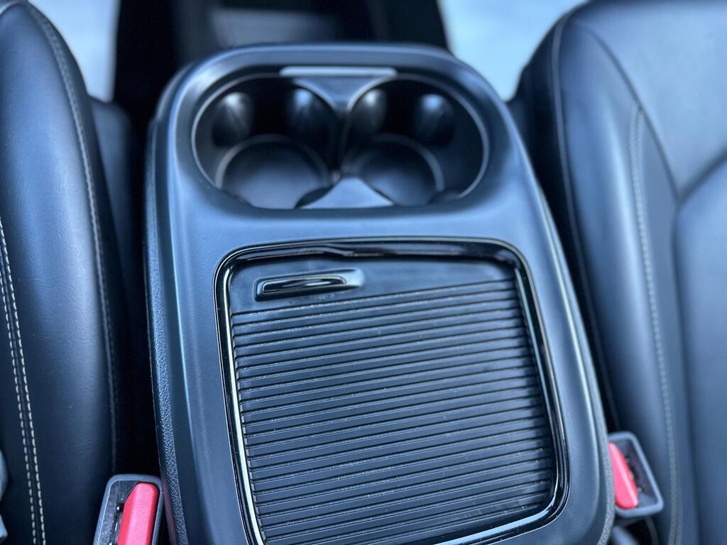 2023 Chrysler Pacifica — view 15