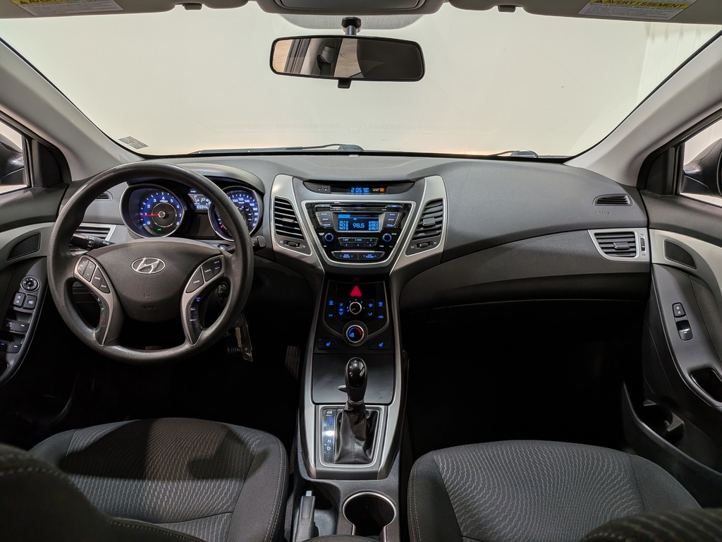 Hyundai Elantra 2015