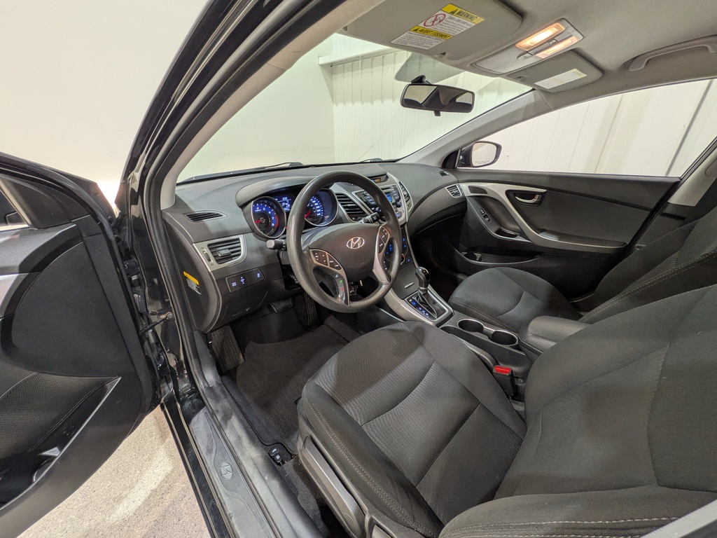 Hyundai Elantra 2015