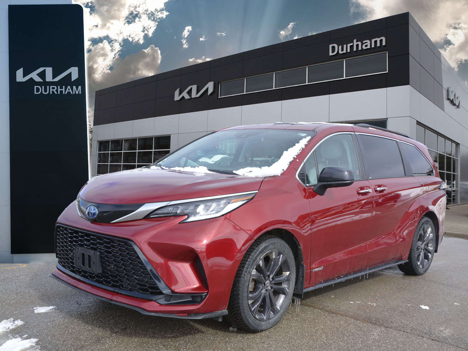 Red 2021 Toyota Sienna XSE 7-Passenger FWD Minivan Front-Wheel Drive Continuously Variable Transmission