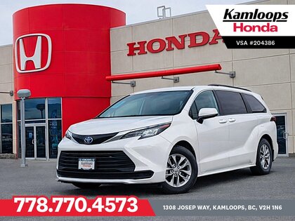 2022 Toyota Sienna LE 8-Passenger AWD