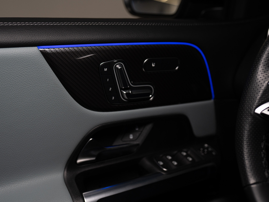 2025 Mercedes-Benz GLB 250 4MATIC, 多伦多, 全款车