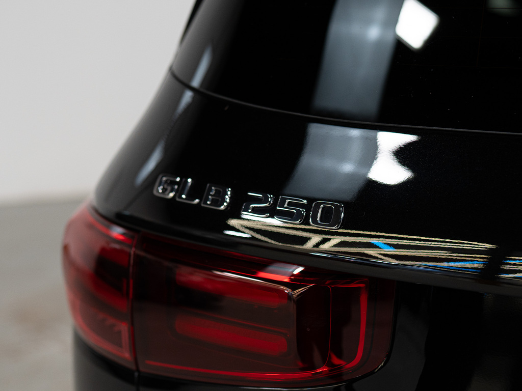 2025 Mercedes-Benz GLB 250 4MATIC, 多伦多, 全款车