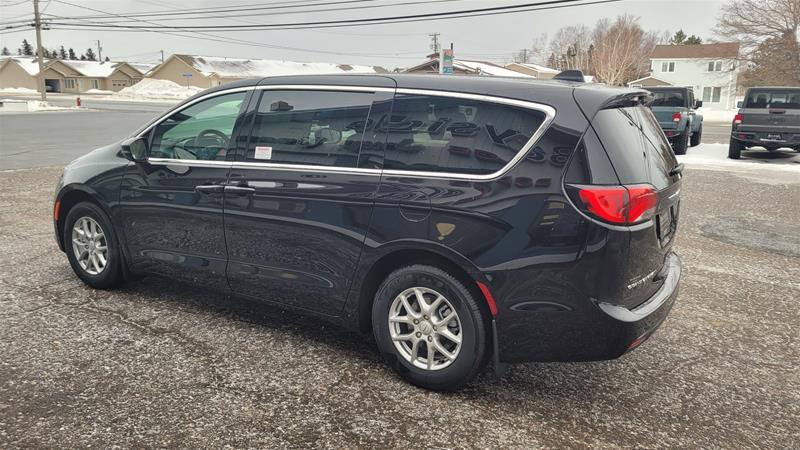 2026 Chrysler Grand Caravan