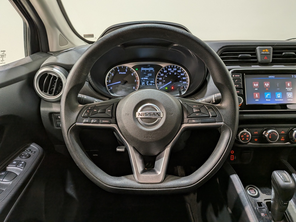 Nissan Versa 2021