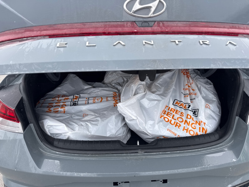 2021 Hyundai Elantra Sedan - Gallery image 10
