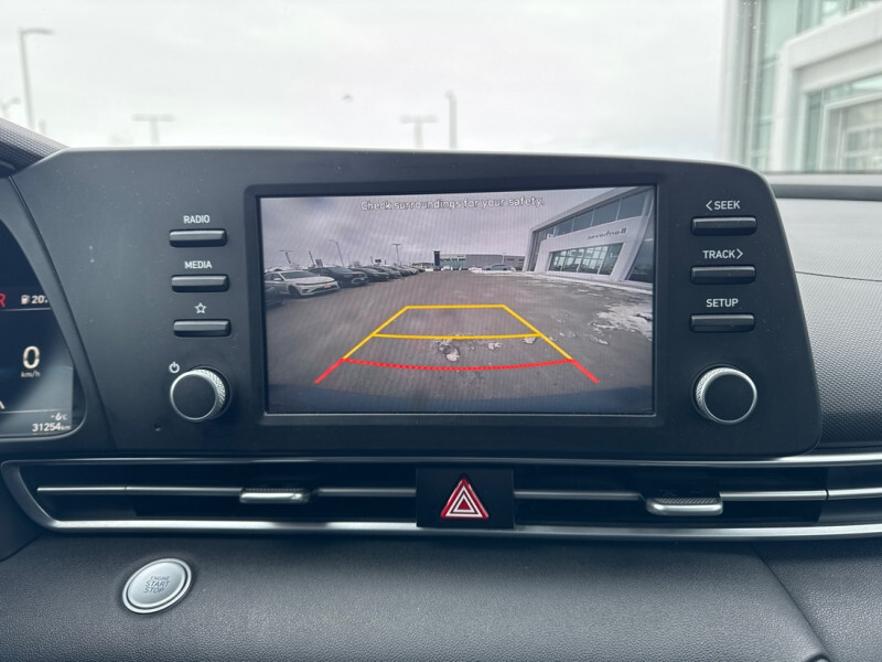 2021 Hyundai Elantra Sedan - Gallery image 17