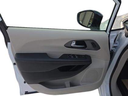 used 2024 Chrysler Pacifica car, priced at $36,287