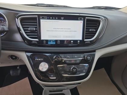 used 2024 Chrysler Pacifica car, priced at $36,287