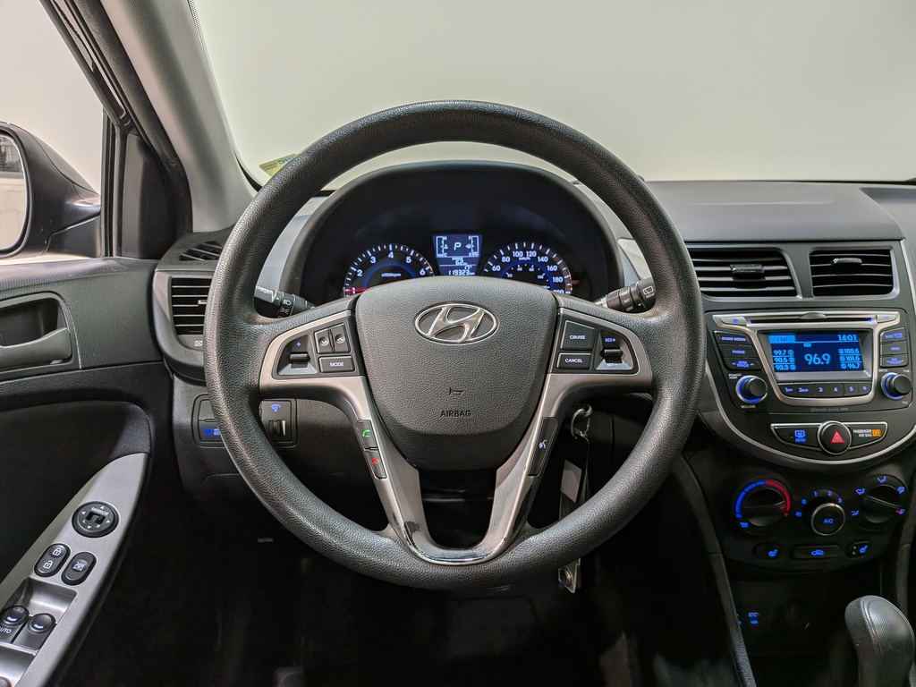 Hyundai Accent 2015