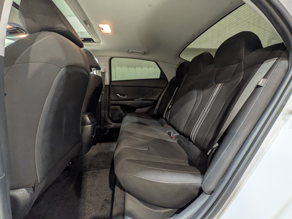 Hyundai Elantra 2024