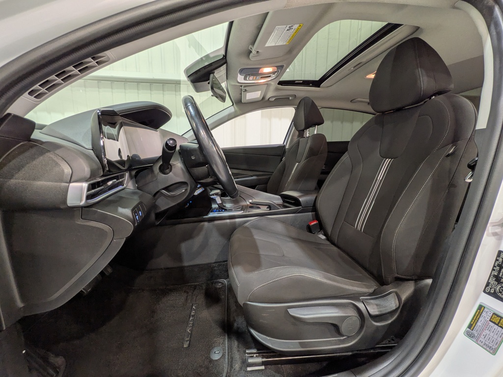 Hyundai Elantra 2024