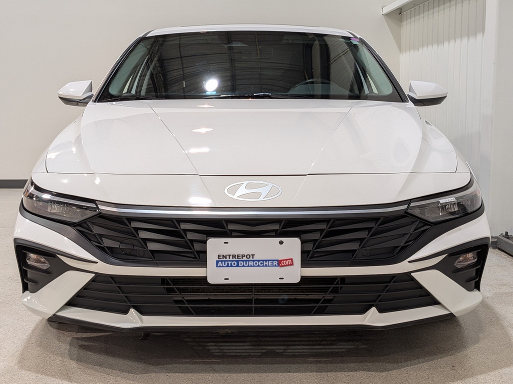 Hyundai Elantra 2024