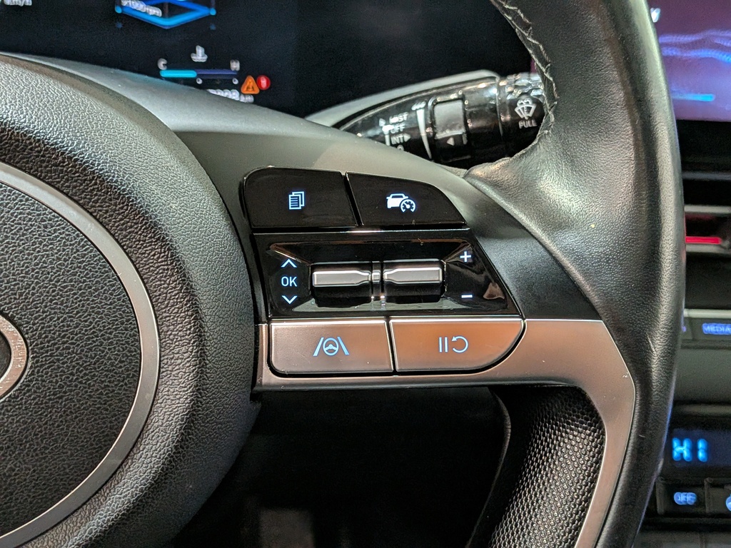 Hyundai Elantra 2024