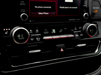 used 2021 Toyota Highlander car, priced at $45,995