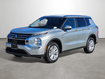 Mitsubishi Outlander ES FWD 2026