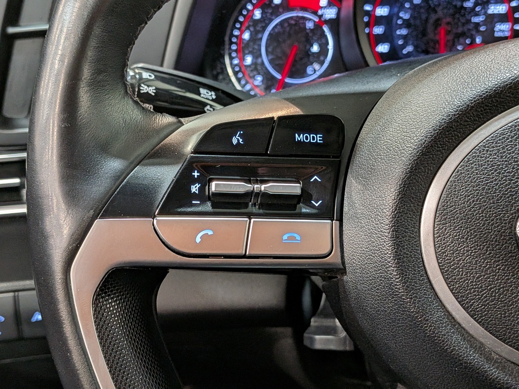 Hyundai Elantra 2022