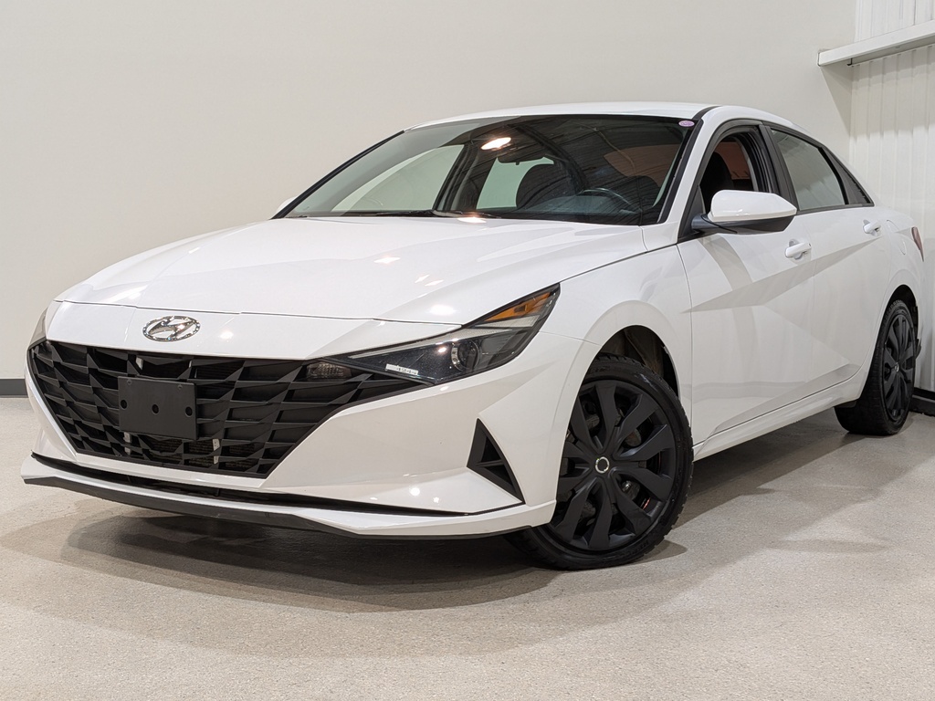 Hyundai Elantra 2022