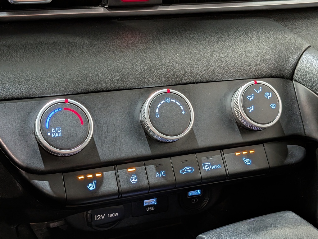 Hyundai Elantra 2022