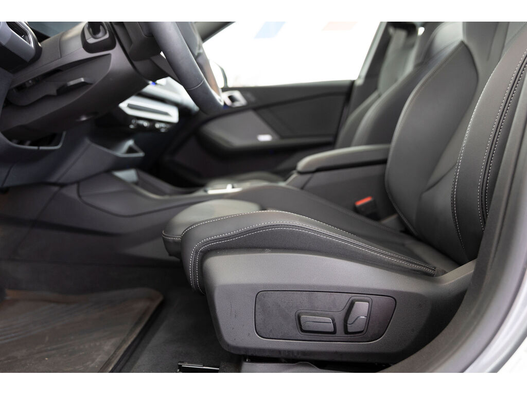 2025 BMW 228 Gran Coupe xDrive, 温哥华, 全款车