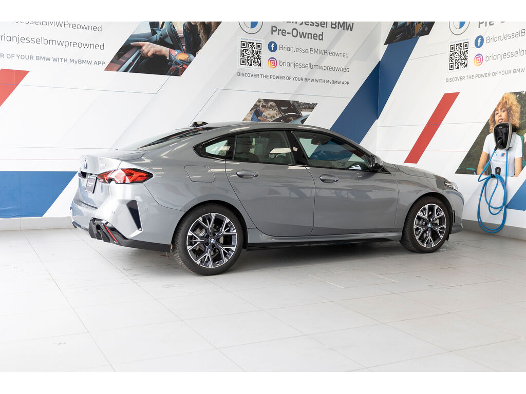 2025 BMW 228 Gran Coupe xDrive, 温哥华, 全款车